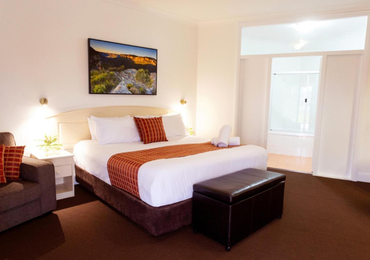 Bowen Inn Motel Литгоу Экстерьер фото